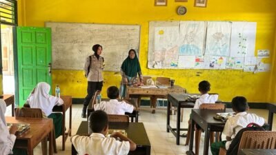 Polisi Awasi Distribusi Pangan Sehat di Sekolah Lembar Lombok Barat