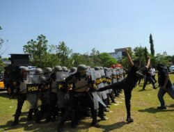 Pimpin Latihan Gabungan Sispamkota, Kapolda Kalteng Pastikan Kesiapan Jaga Keamanan Palangka Raya