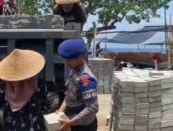 Wujud Sinergitas Polri dan Rakyat: Personel Polairud ‘Angkat’ Semangat Pembangunan di Lombok Utara