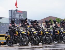 Polri Peragakan Model Pelayanan Unjuk Rasa Terbaru pada Apel Kasatwil 2025, Dirsamapta: “Semua Tindakan Harus Sesuai Prosedur dan Berbasis HAM”